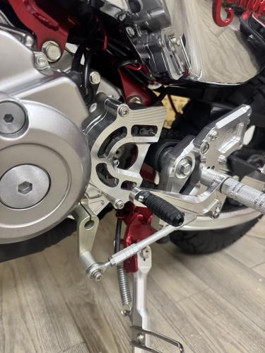 齒盤護蓋 (附強化變速支架) DAX125 等車款